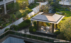 不由为面前的景不雅所迷